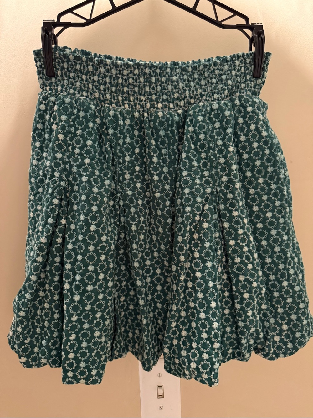 Buru Green and White Floral Smocked Mini Flare Bubble Skirt M Embroidered - Picture 5 of 9